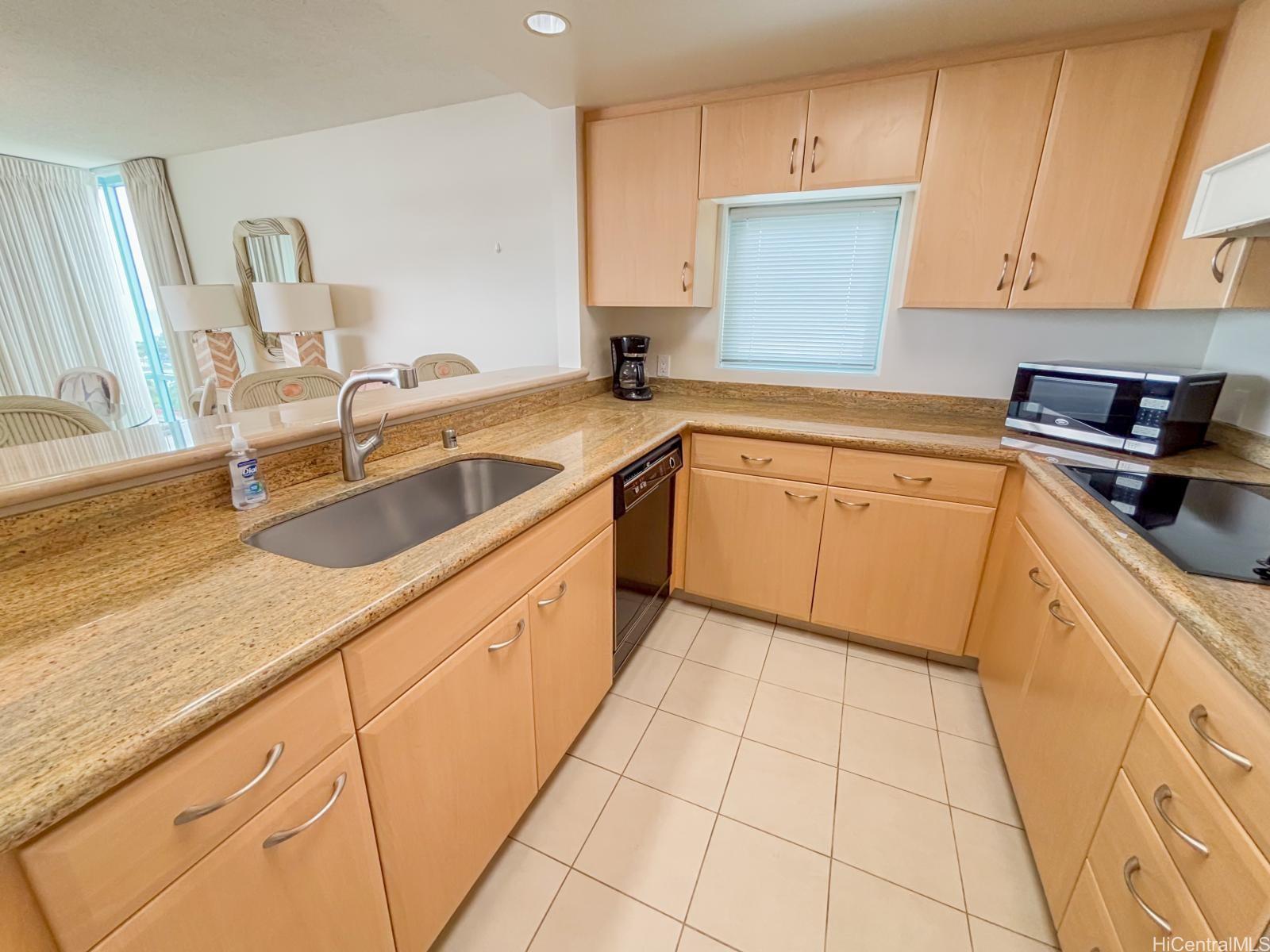 Uraku Tower Hawaii condo # 16A, Honolulu, Hawaii - photo 5 of 25