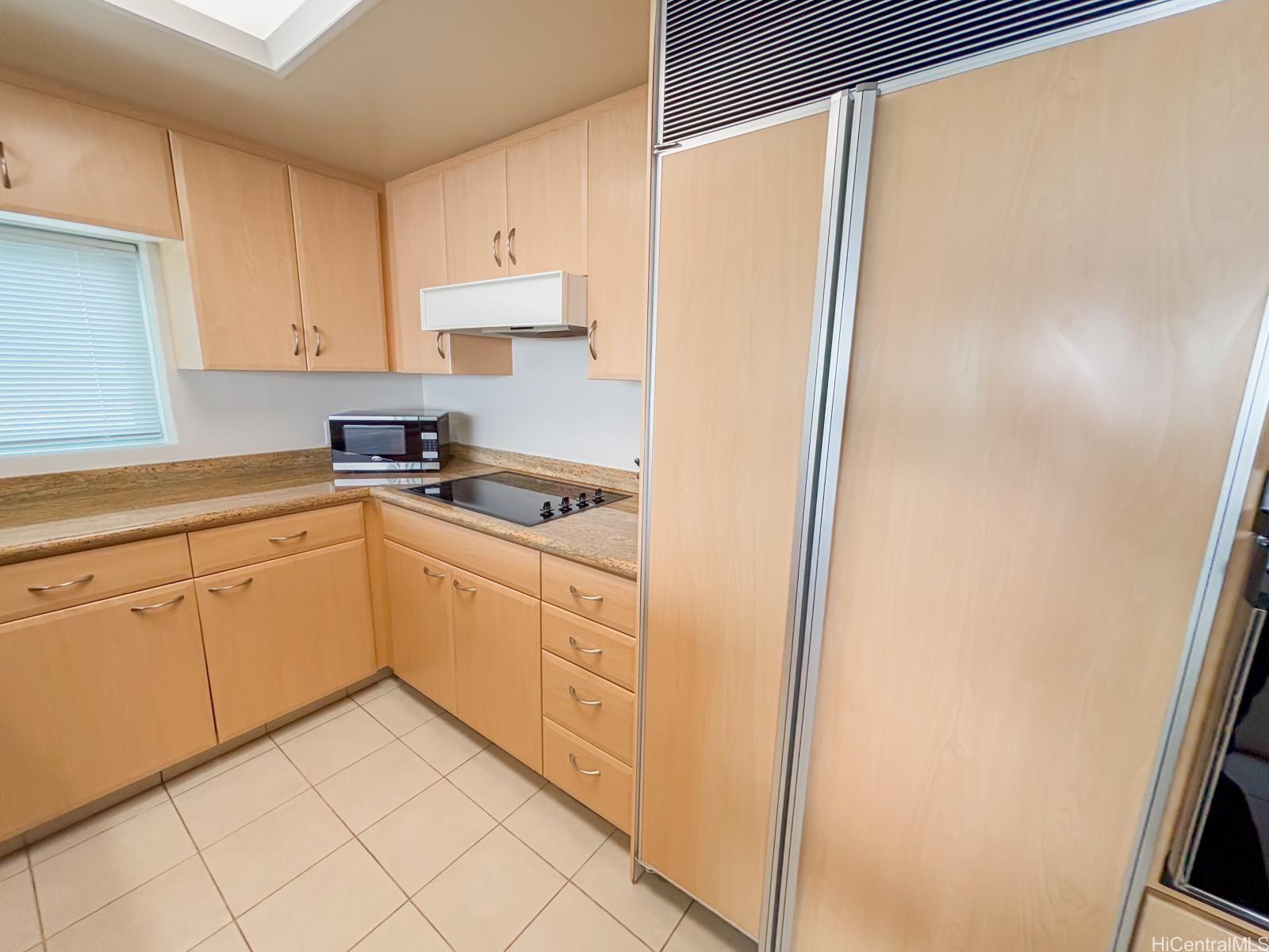 Uraku Tower Hawaii condo # 16A, Honolulu, Hawaii - photo 6 of 25