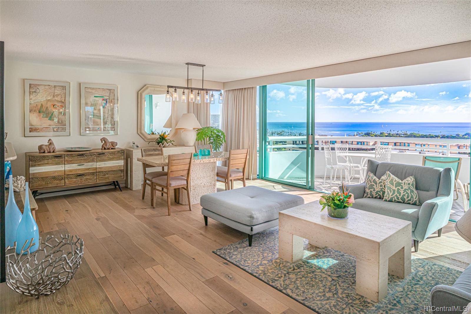 Uraku Tower Hawaii 22D, 1341 Kapiolani Blvd, Honolulu Ala Moana condo