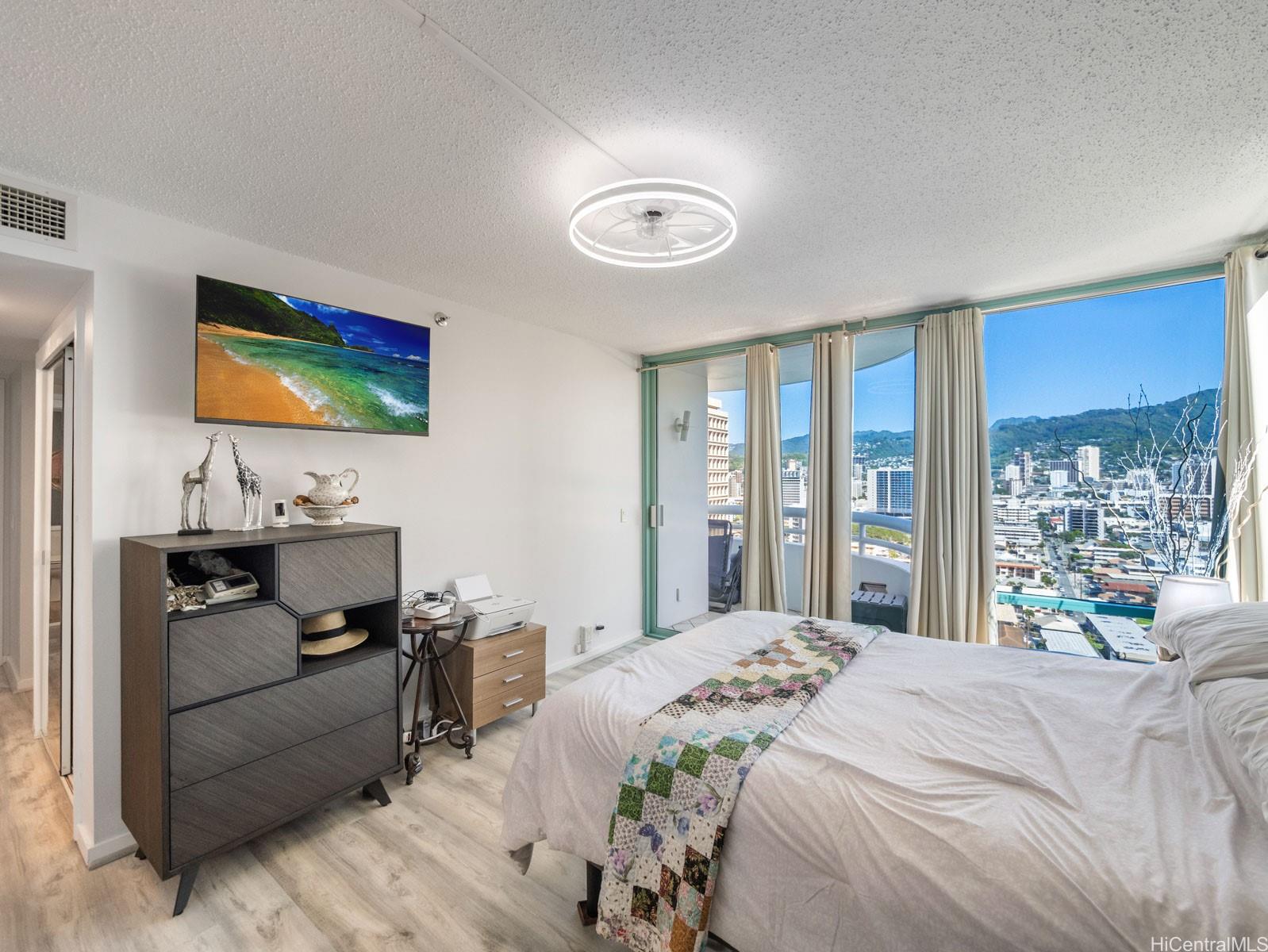 Uraku Tower Hawaii condo # 22D, Honolulu, Hawaii - photo 22 of 25