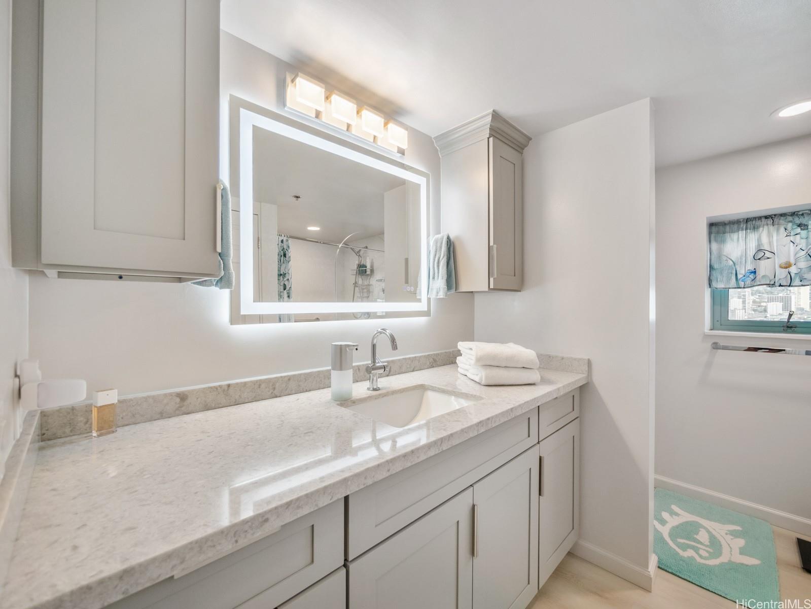 Uraku Tower Hawaii condo # 22D, Honolulu, Hawaii - photo 23 of 25