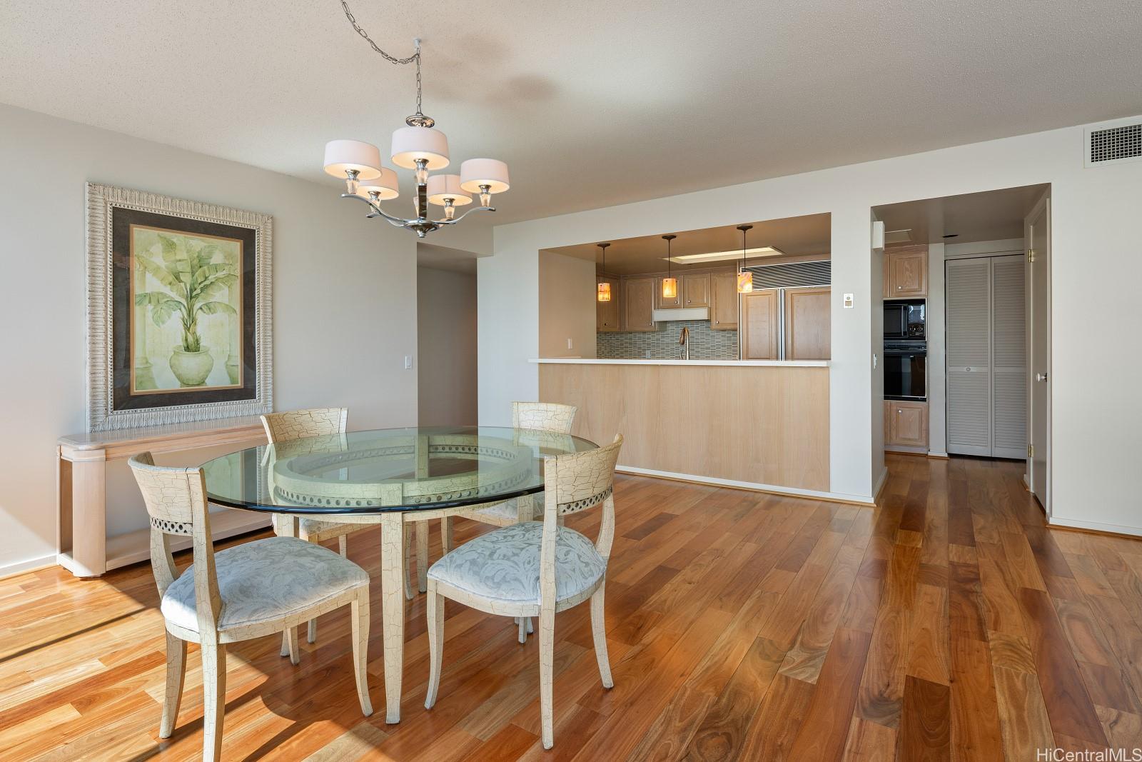 Uraku Tower Hawaii condo # 27A, Honolulu, Hawaii - photo 11 of 25