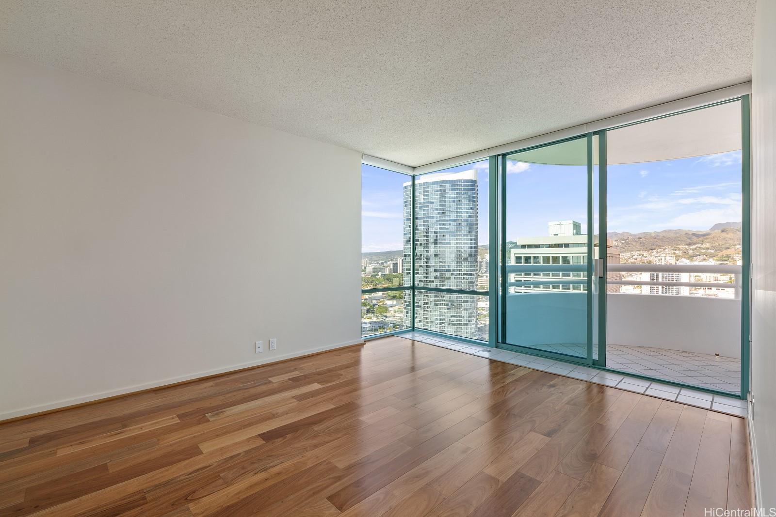 Uraku Tower Hawaii condo # 27A, Honolulu, Hawaii - photo 18 of 25