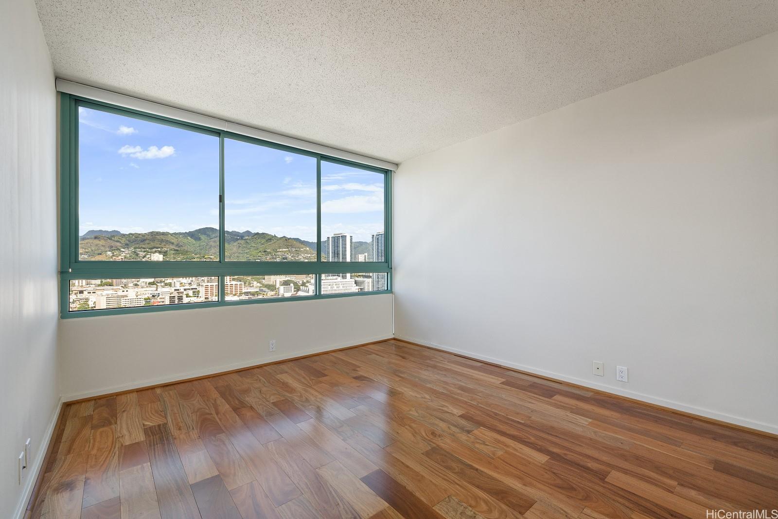 Uraku Tower Hawaii condo # 27A, Honolulu, Hawaii - photo 19 of 25