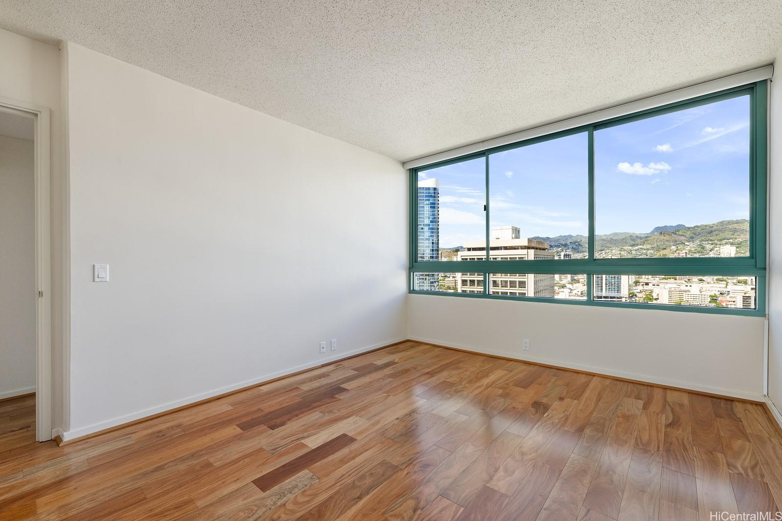 Uraku Tower Hawaii condo # 27A, Honolulu, Hawaii - photo 20 of 25