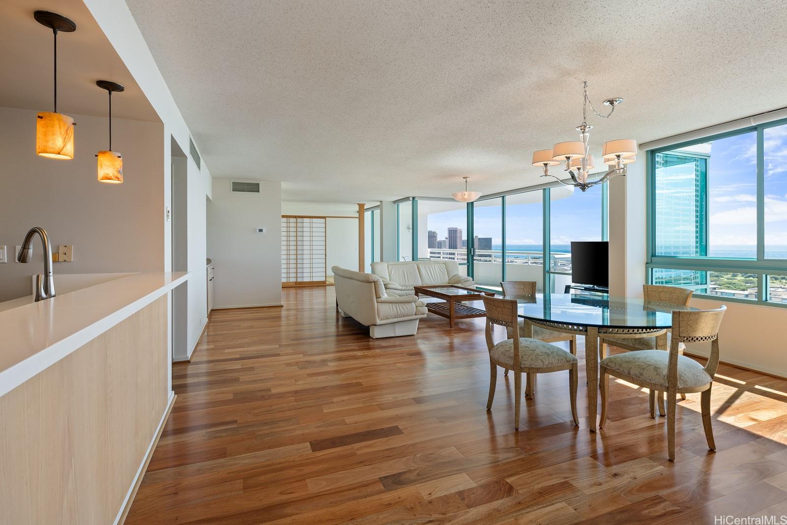 Uraku Tower Hawaii condo # 27A, Honolulu, Hawaii - photo 5 of 25