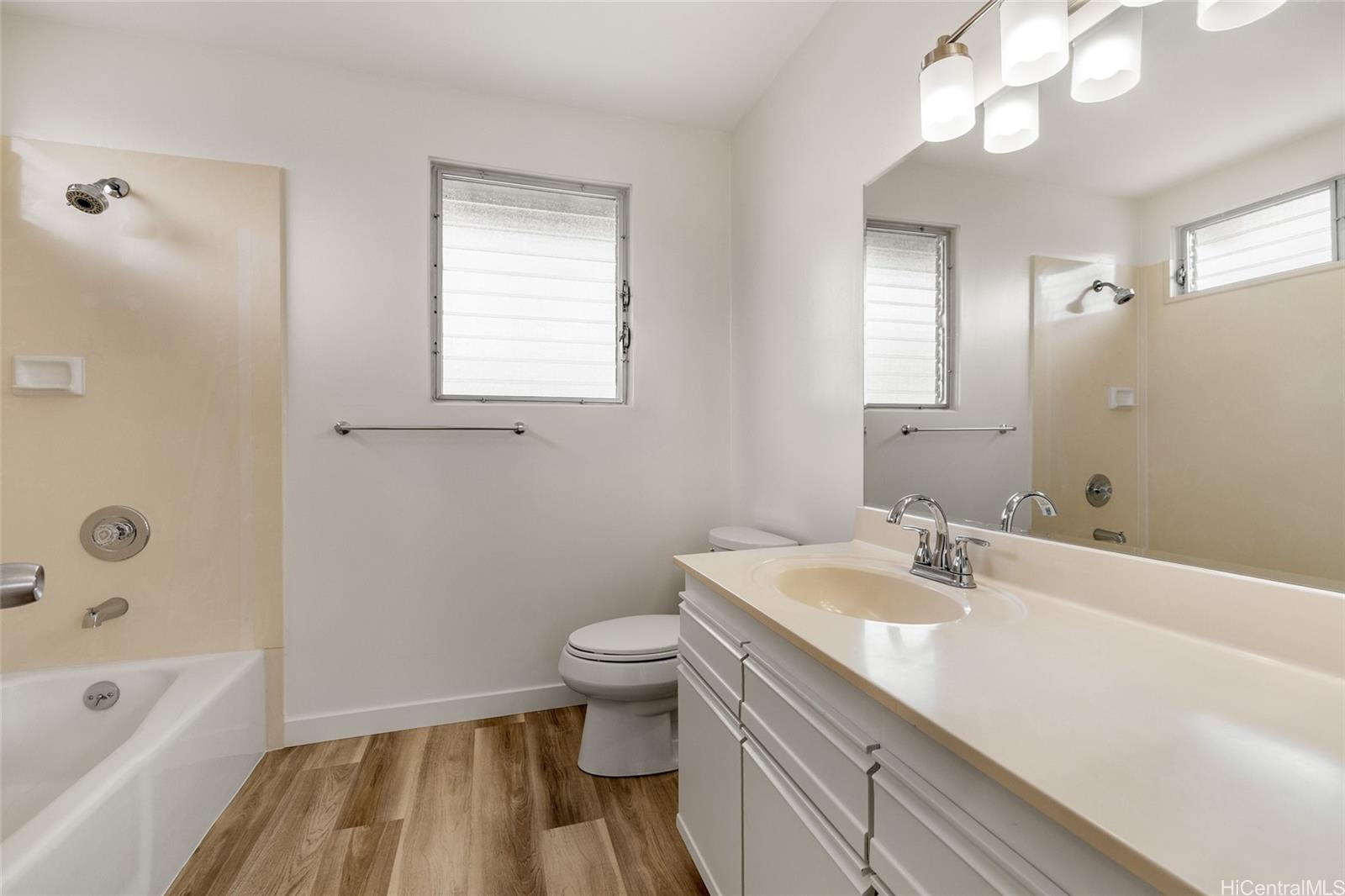 1341  Maalahi Street Moanalua Gardens, Honolulu home - photo 13 of 25