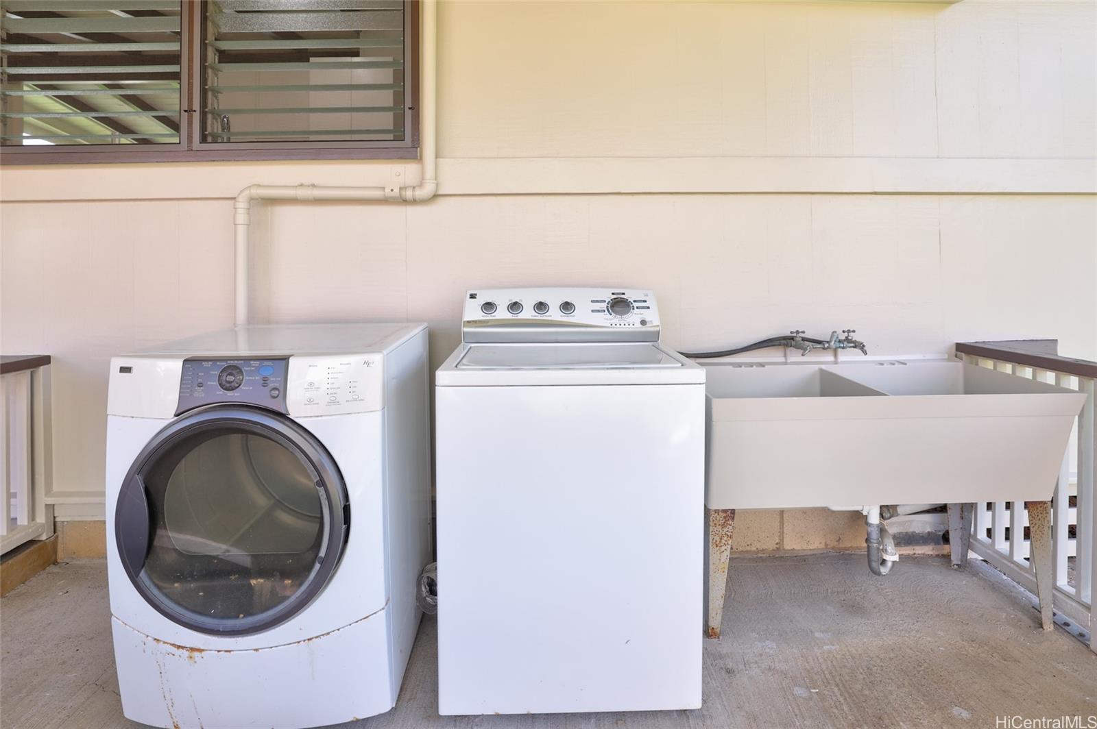 1341  Maalahi Street Moanalua Gardens, Honolulu home - photo 16 of 25