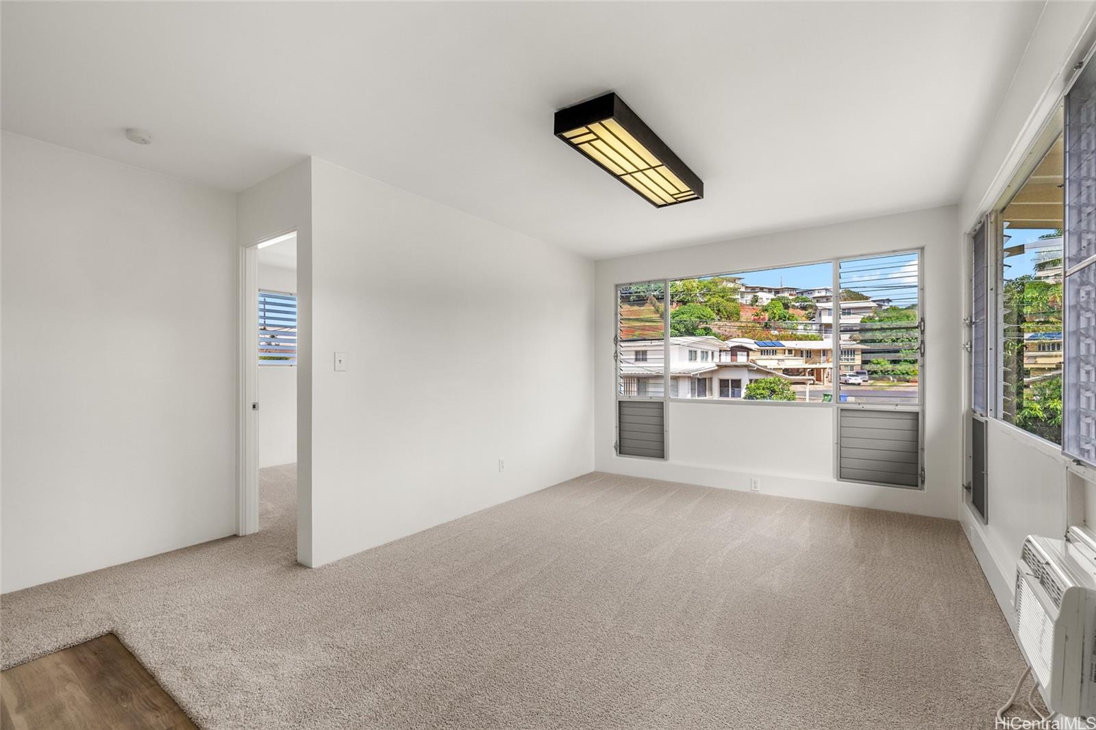 1341  Maalahi Street Moanalua Gardens, Honolulu home - photo 10 of 25