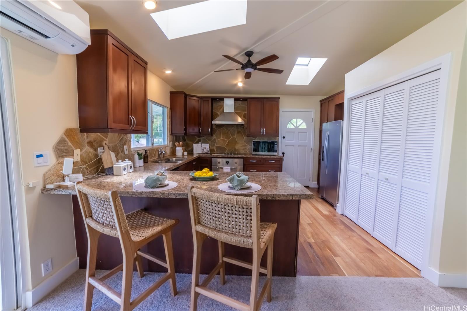 1343  Maleko Street Maunawili, Kailua home - photo 6 of 25