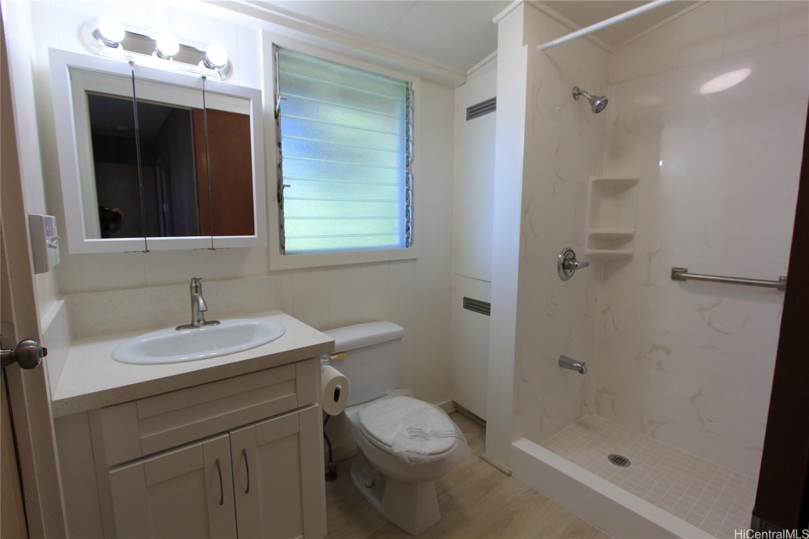 1346 Ala Mahamoe St Honolulu - Rental - photo 15 of 17