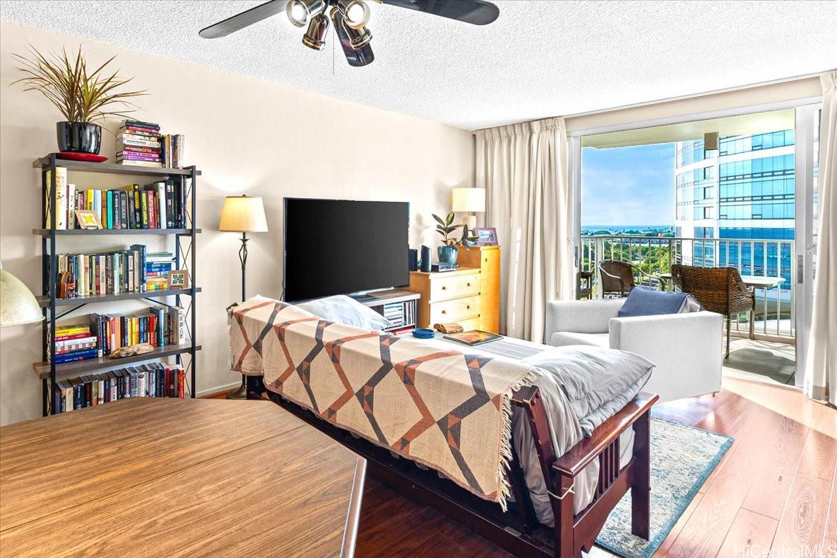 1350 Ala Moana condo # 1603, Honolulu, Hawaii - photo 3 of 24