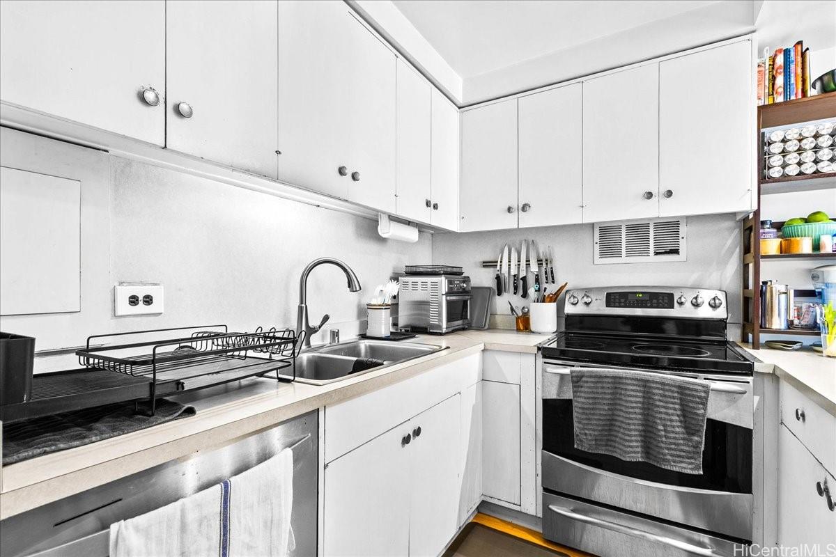 1350 Ala Moana condo # 1603, Honolulu, Hawaii - photo 6 of 24