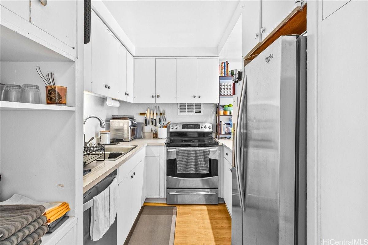 1350 Ala Moana condo # 1603, Honolulu, Hawaii - photo 10 of 24