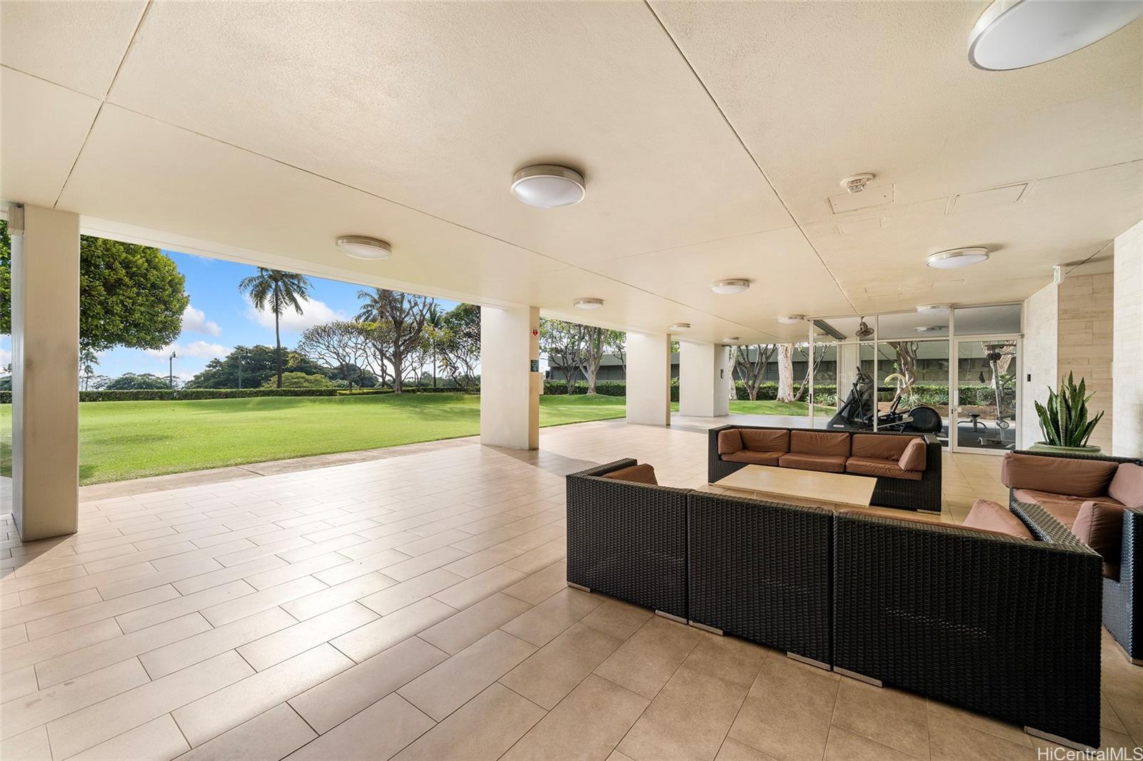 1350 Ala Moana condo # 1709, Honolulu, Hawaii - photo 13 of 20