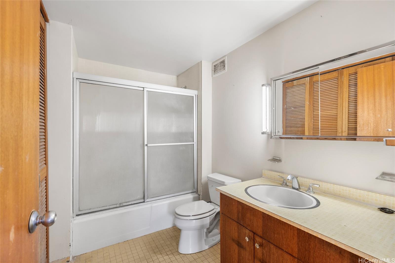 1350 Ala Moana condo # 1709, Honolulu, Hawaii - photo 8 of 20