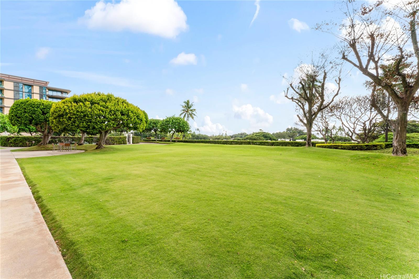 1350 Ala Moana condo # 1811, Honolulu, Hawaii - photo 19 of 22