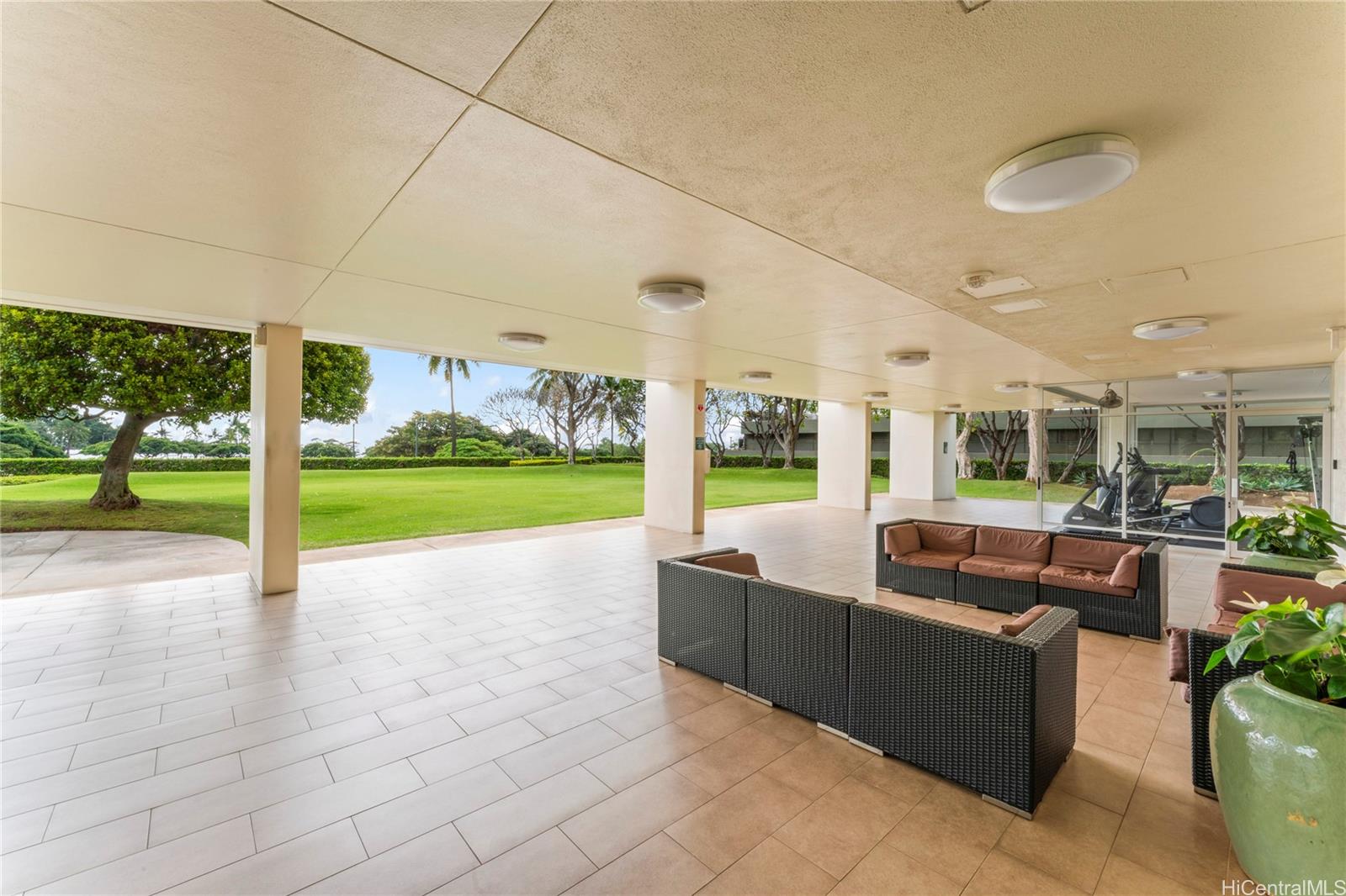 1350 Ala Moana condo # 1811, Honolulu, Hawaii - photo 20 of 22