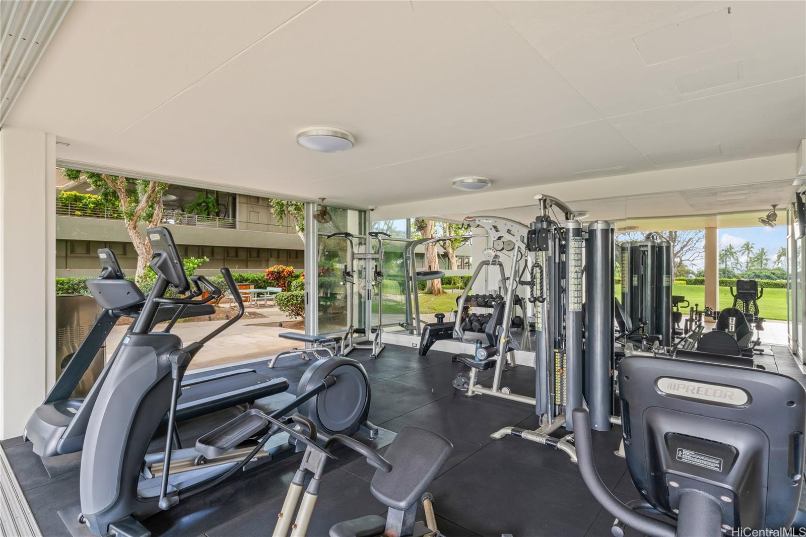 1350 Ala Moana condo # 1811, Honolulu, Hawaii - photo 21 of 22