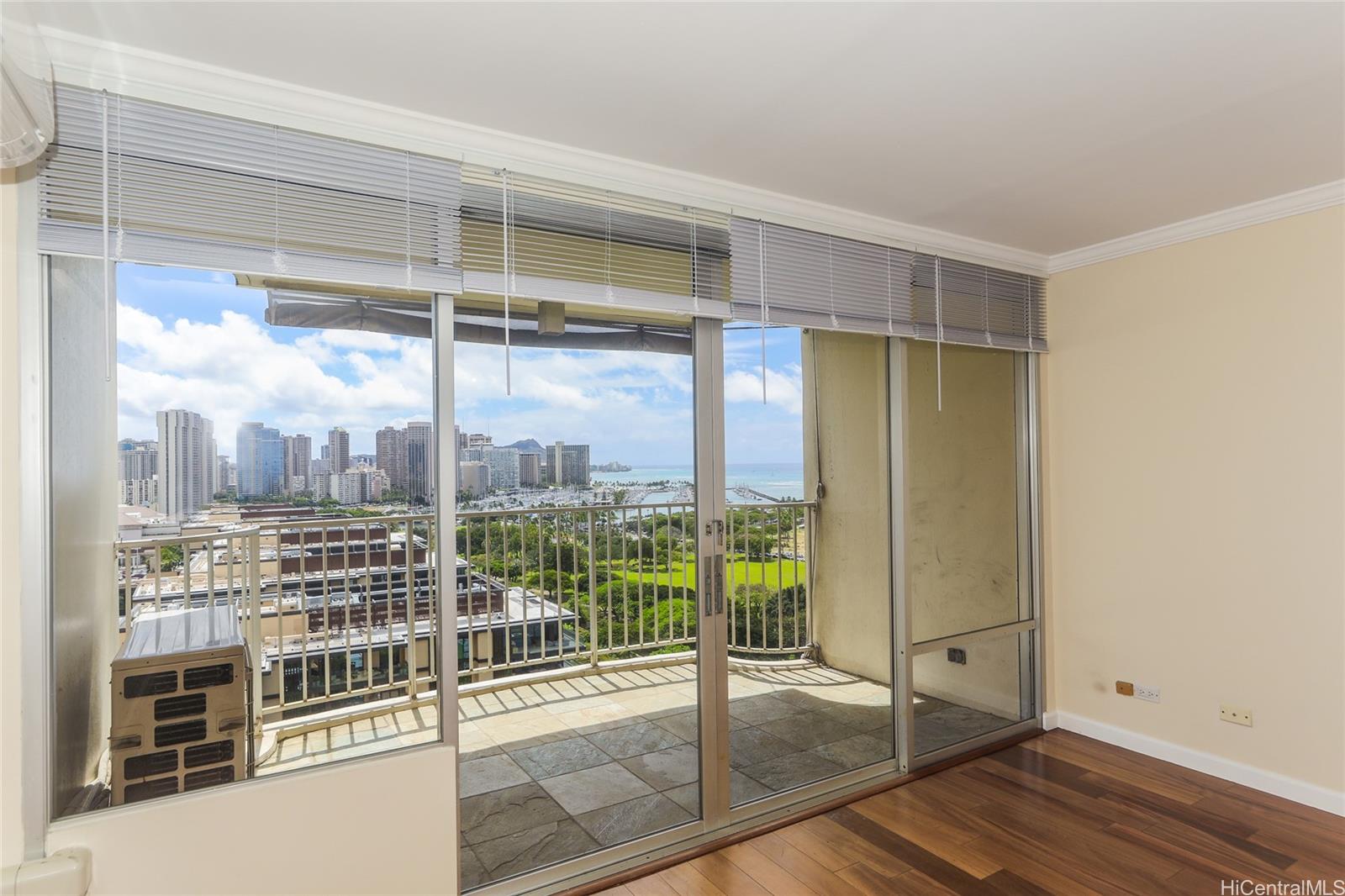 1350 Ala Moana condo # 1904, Honolulu, Hawaii - photo 6 of 22