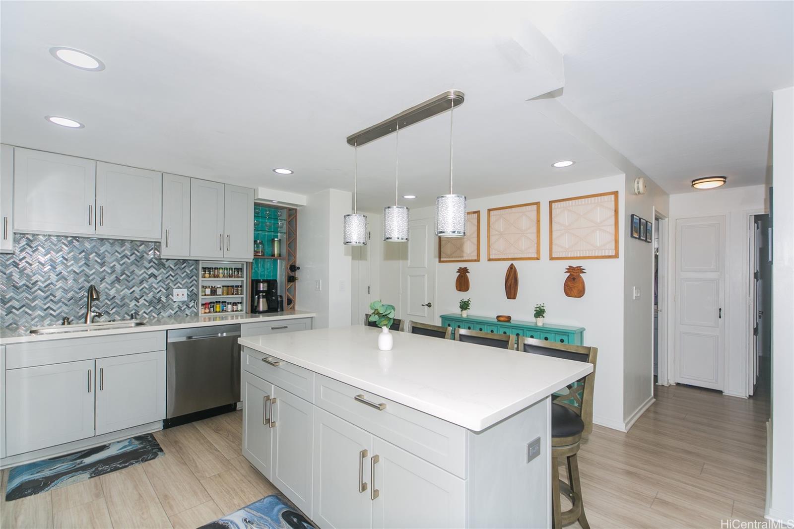 1350 Ala Moana Blvd Honolulu - Rental - photo 6 of 23