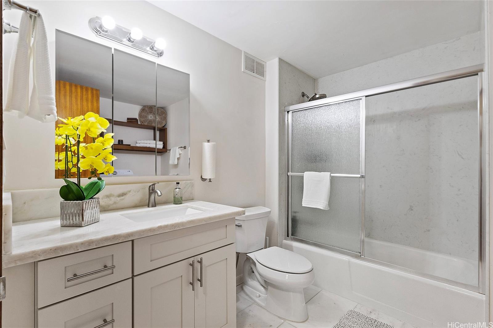 1350 Ala Moana condo # 2711, Honolulu, Hawaii - photo 16 of 23