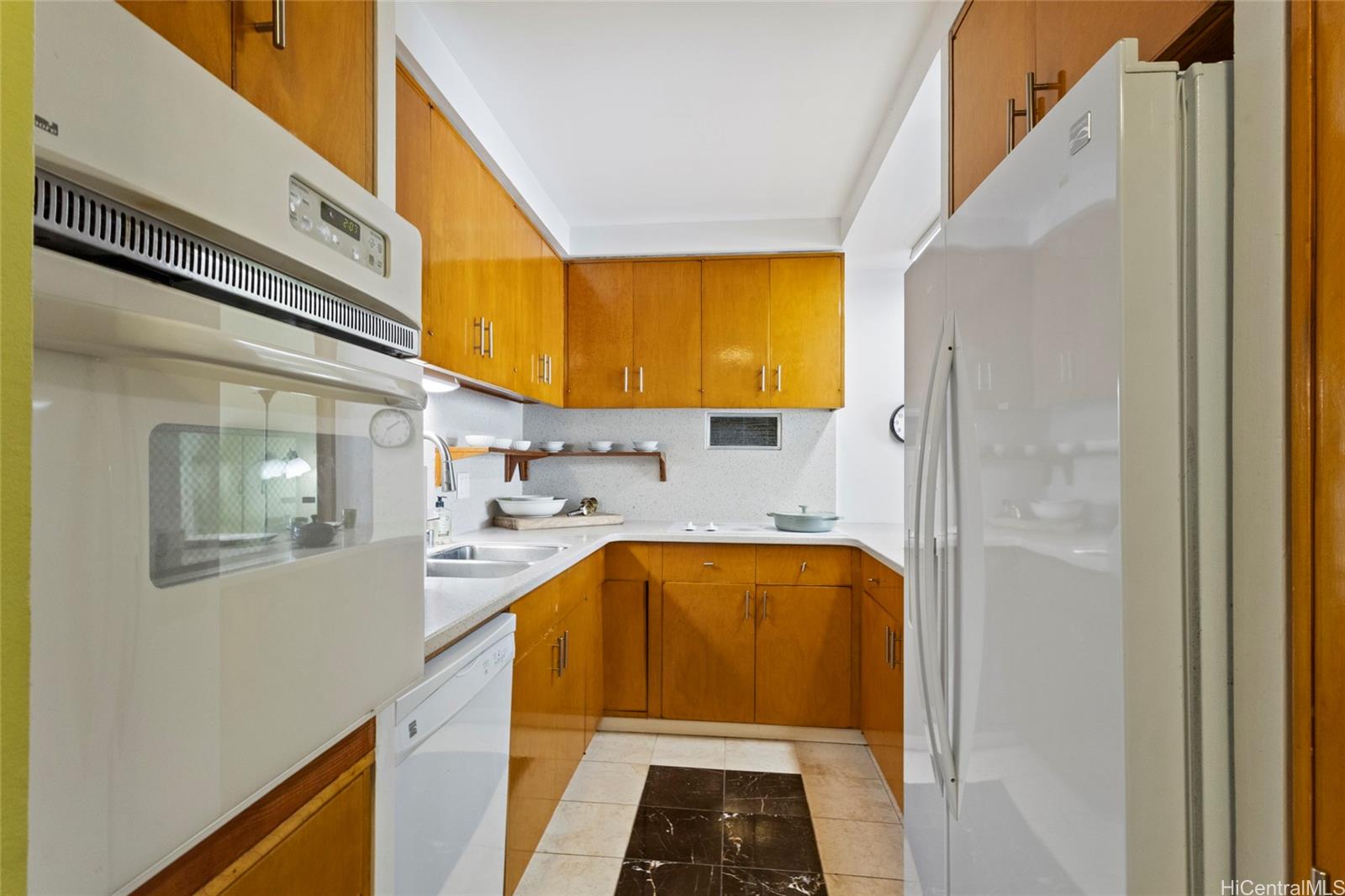 1350 Ala Moana condo # 2711, Honolulu, Hawaii - photo 10 of 23