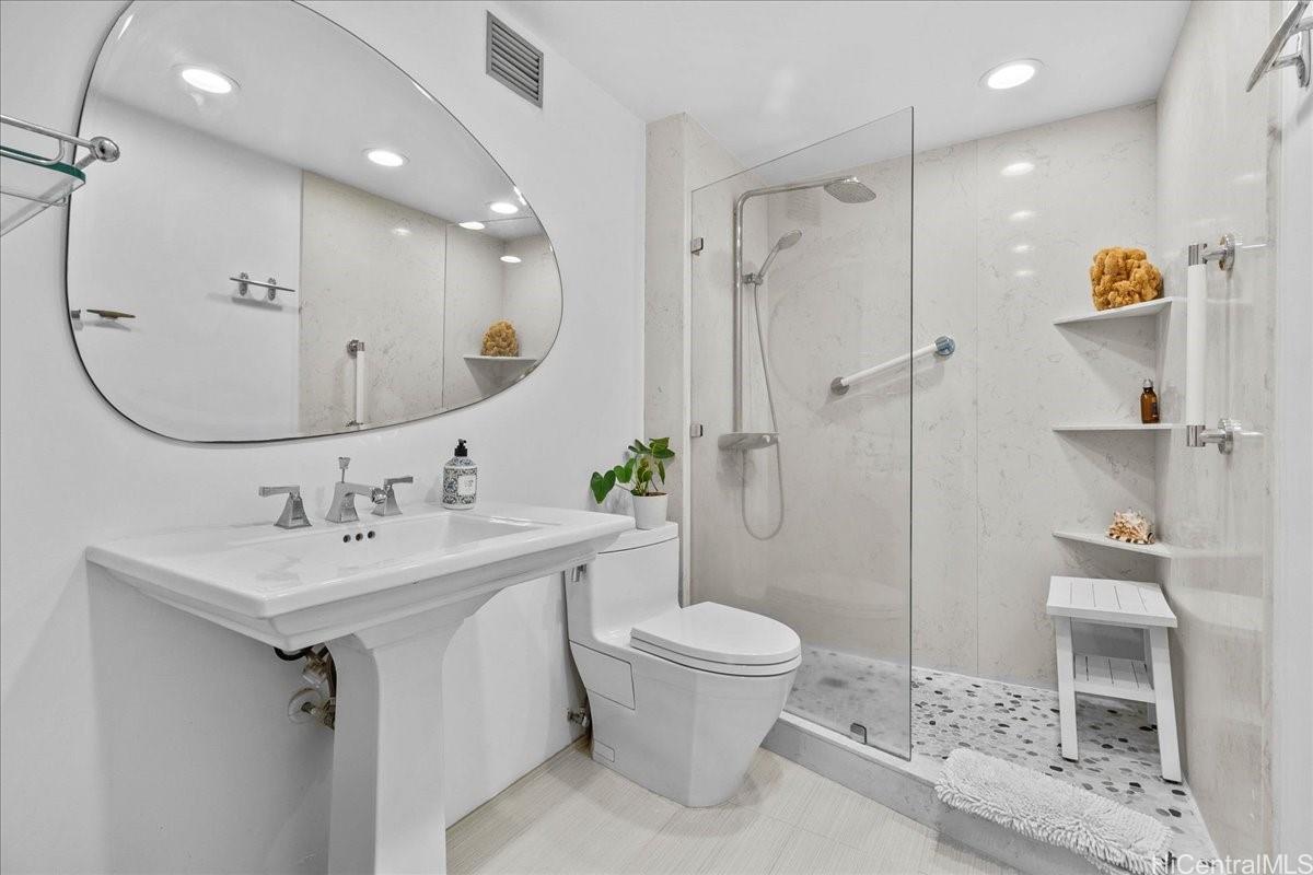 1350 Ala Moana condo # 3004, Honolulu, Hawaii - photo 21 of 25