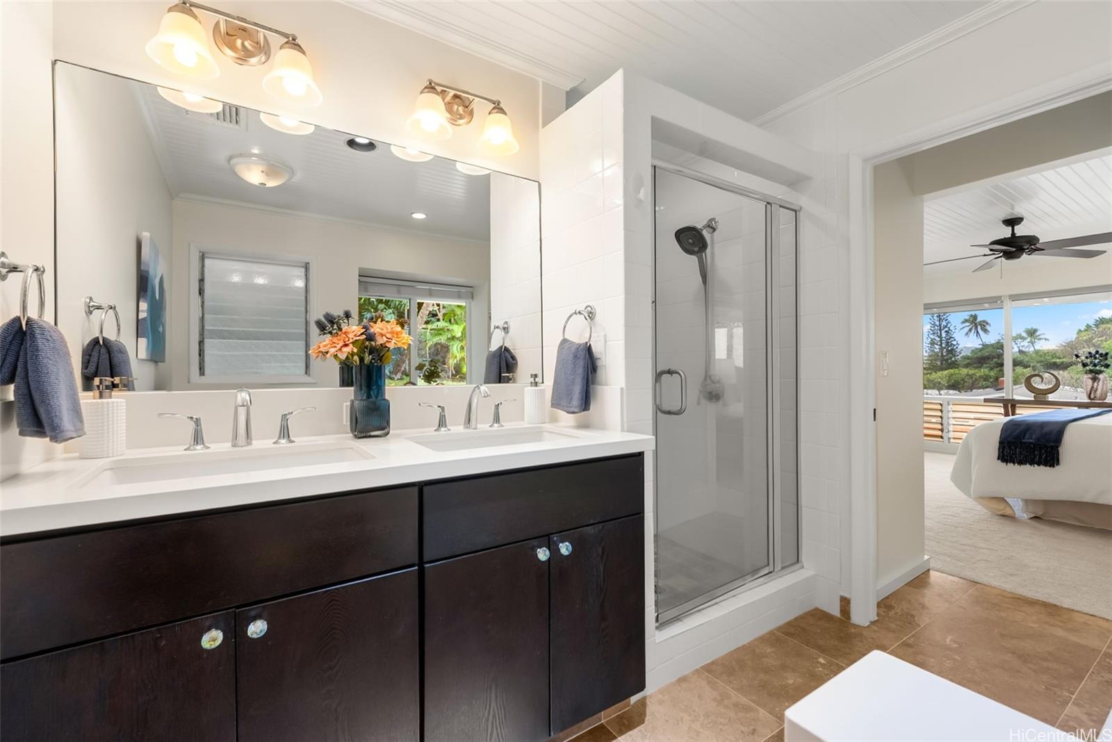 1350  Laukahi Street Waialae Iki, Diamond Head home - photo 15 of 25