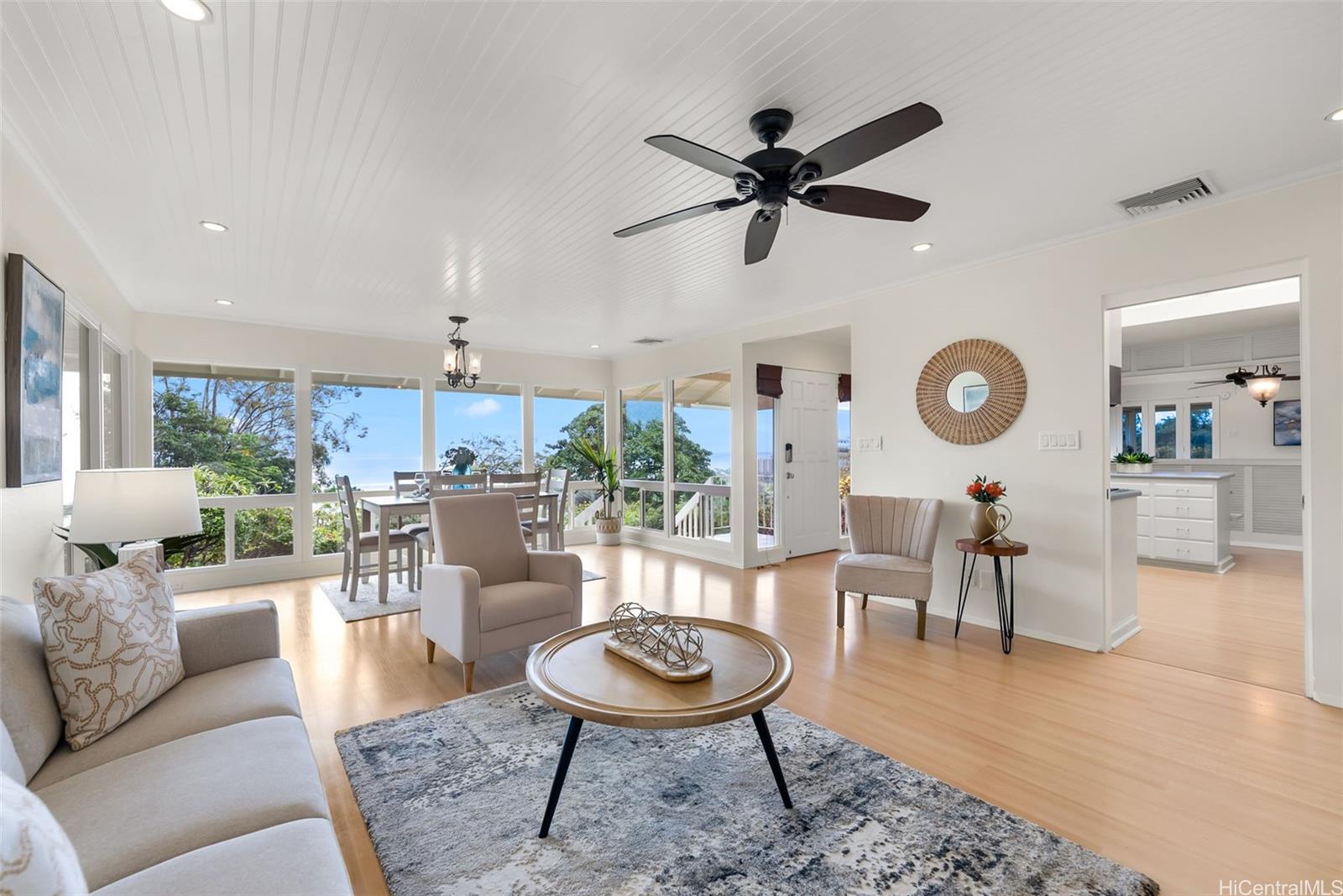 1350  Laukahi Street Waialae Iki, Diamond Head home - photo 3 of 25