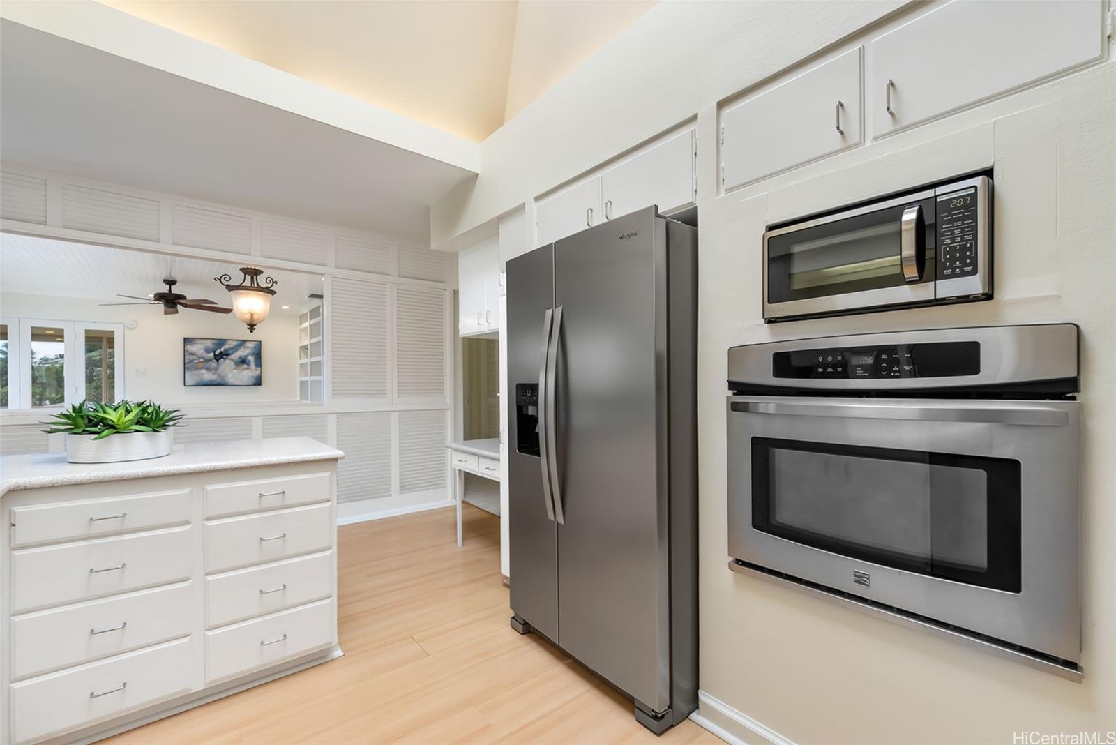 1350  Laukahi Street Waialae Iki, Diamond Head home - photo 21 of 25