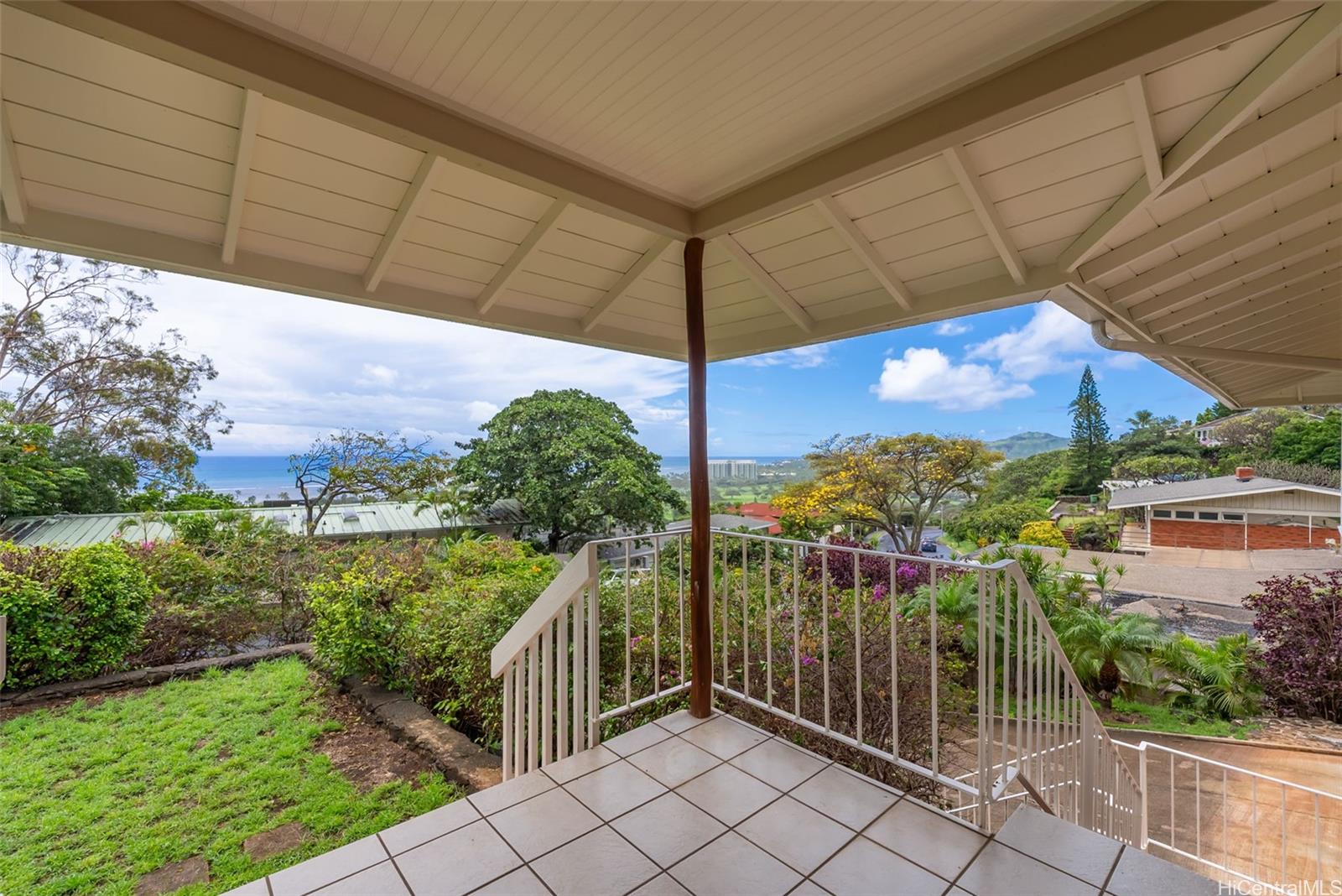 1350  Laukahi Street Waialae Iki, Diamond Head home - photo 23 of 25