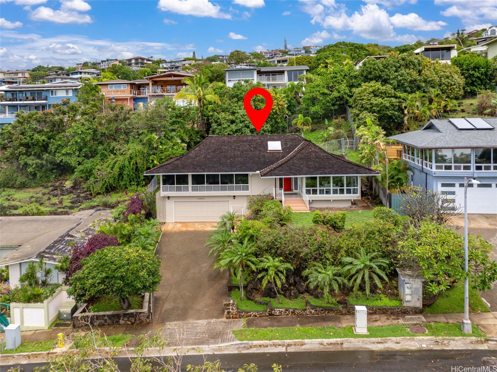 1350  Laukahi Street Waialae Iki, Diamond Head home - photo 24 of 25