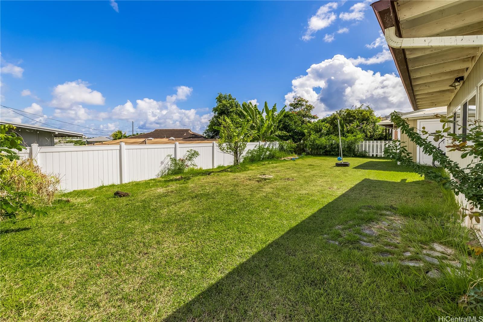 1352  Keolu Drive Enchanted Lake, Kailua home - photo 2 of 13