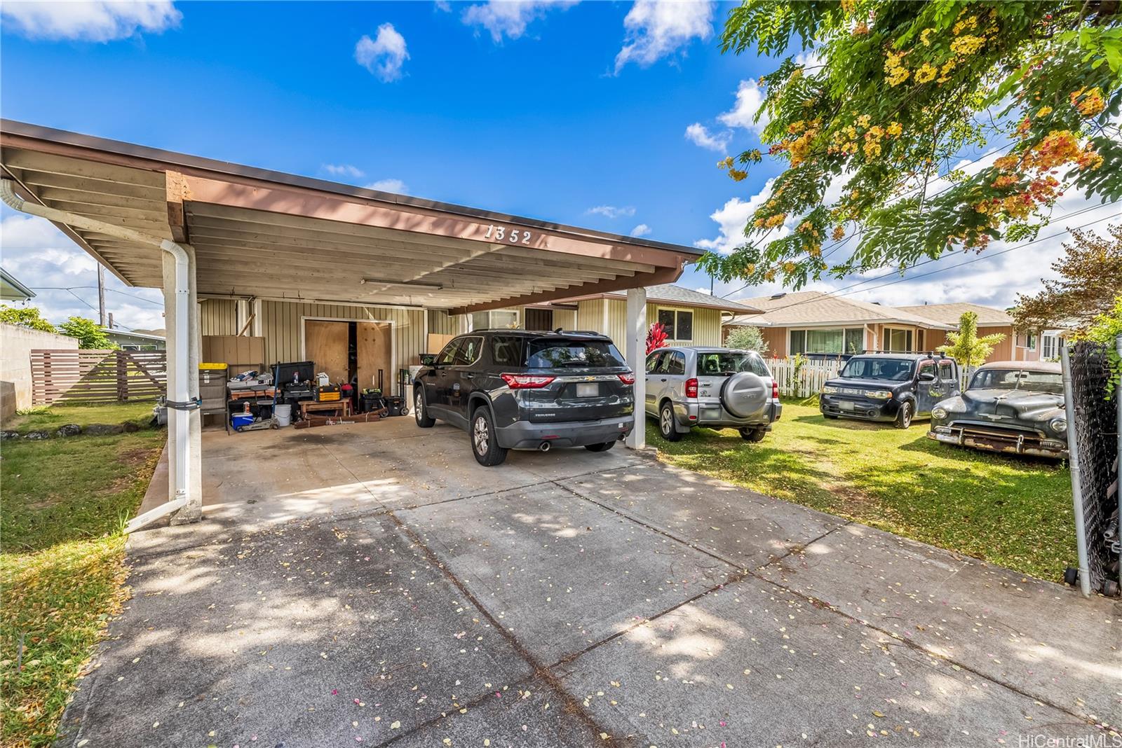 1352  Keolu Drive Enchanted Lake, Kailua home - photo 4 of 13