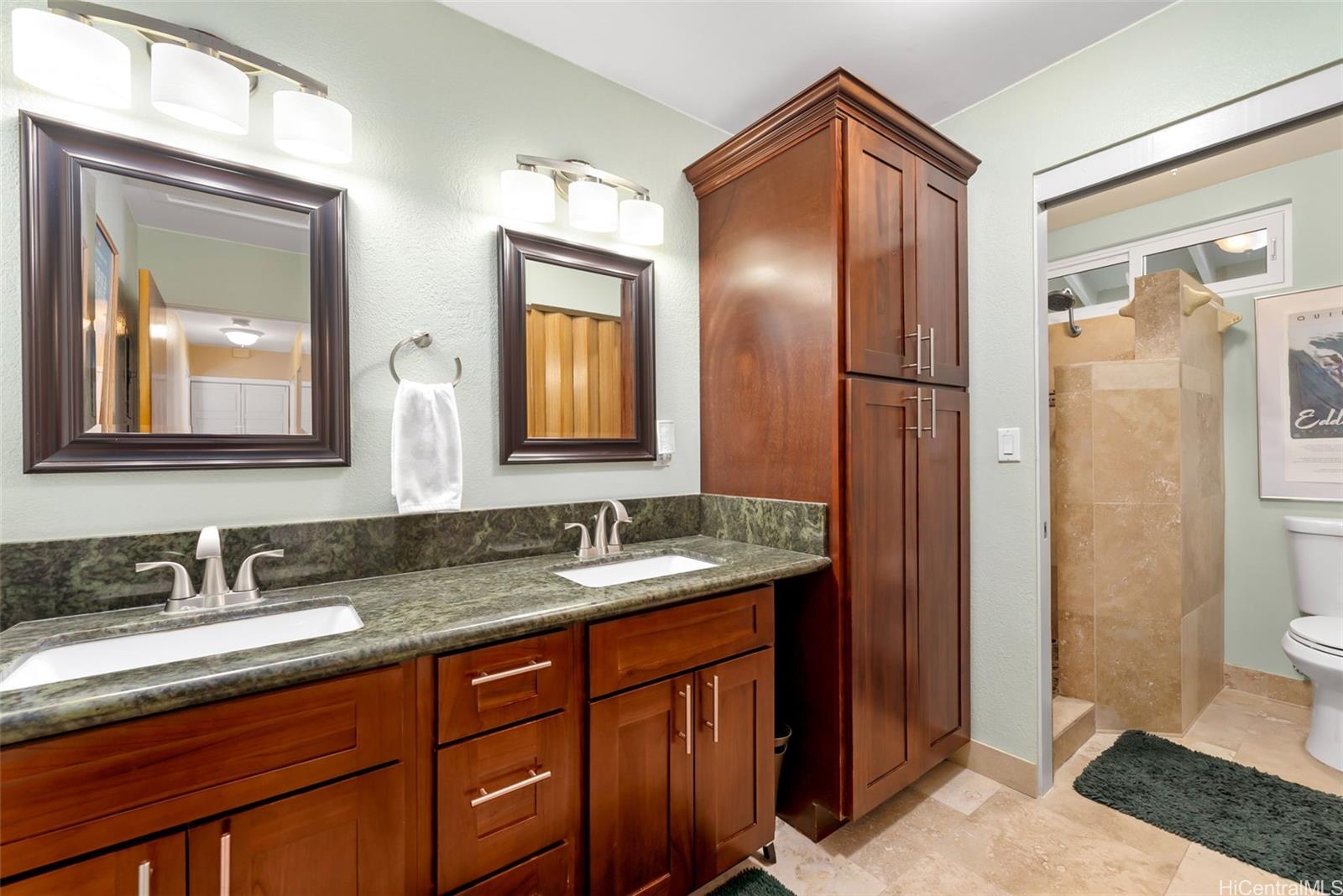 1357  Kaeleku Street Kalama Valley, Hawaii Kai home - photo 15 of 25