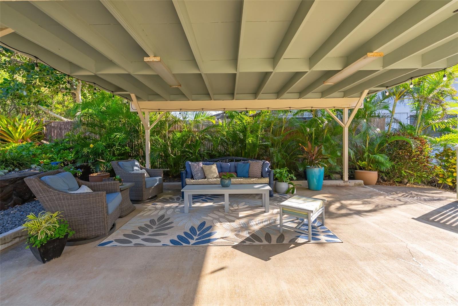 1357  Kaeleku Street Kalama Valley, Hawaii Kai home - photo 20 of 25