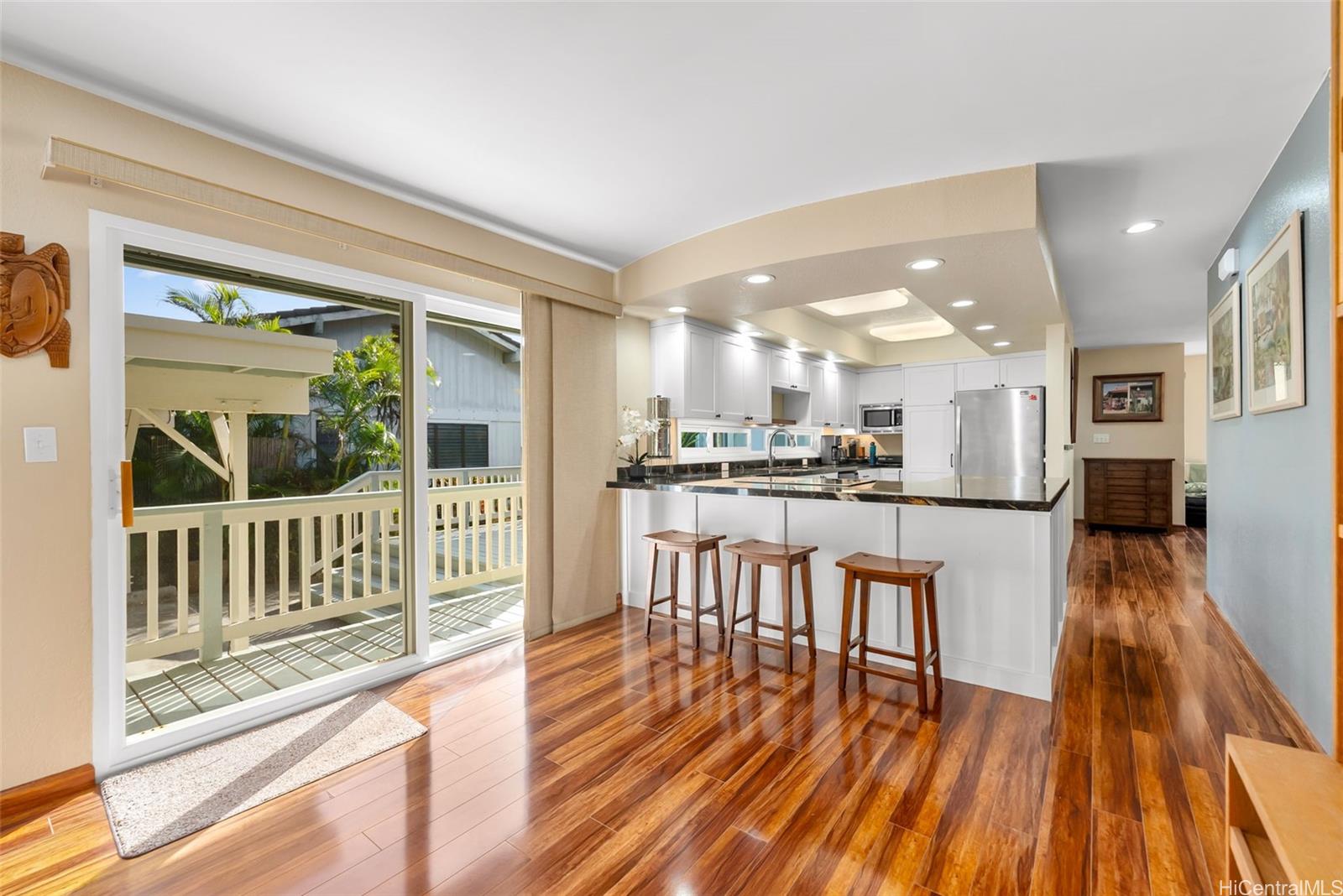 1357  Kaeleku Street Kalama Valley, Hawaii Kai home - photo 9 of 25