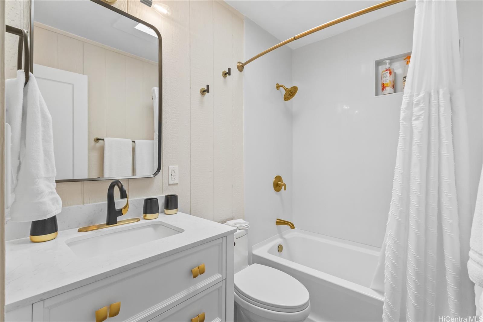 1358  Makaikoa Street Waialae Nui Rdge, Diamond Head home - photo 16 of 25