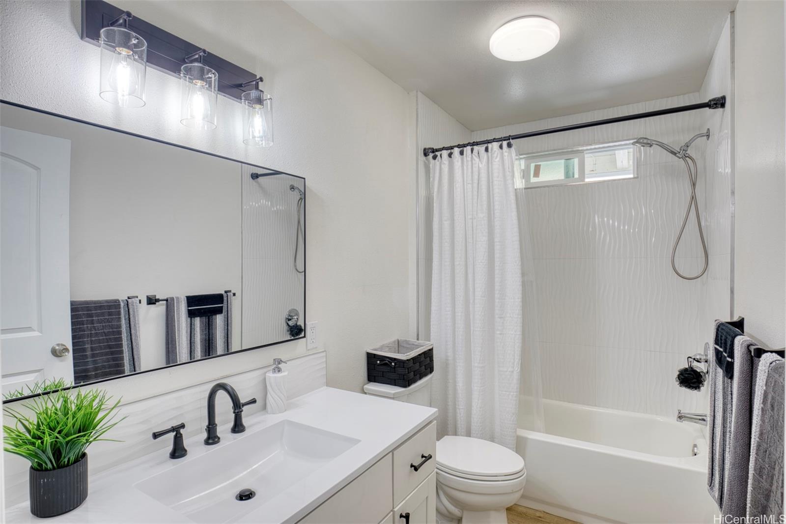 136 Hoaka Road Hilo - Rental - photo 12 of 25