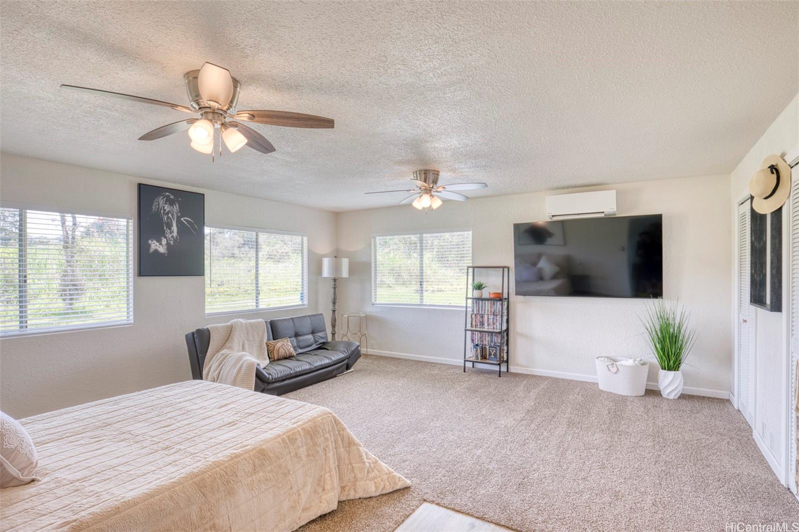 136 Hoaka Road Hilo - Rental - photo 21 of 25
