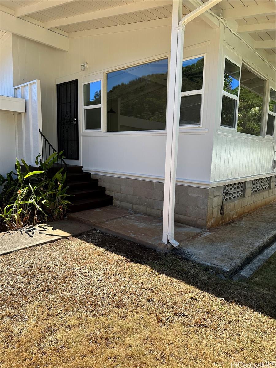 1360 Ala Aolani St Honolulu - Rental - photo 22 of 25
