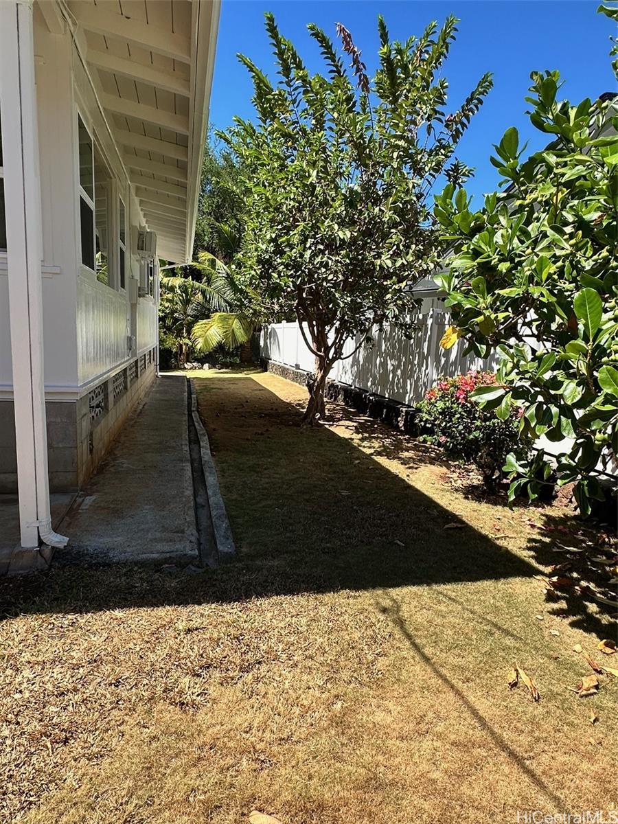 1360 Ala Aolani St Honolulu - Rental - photo 25 of 25