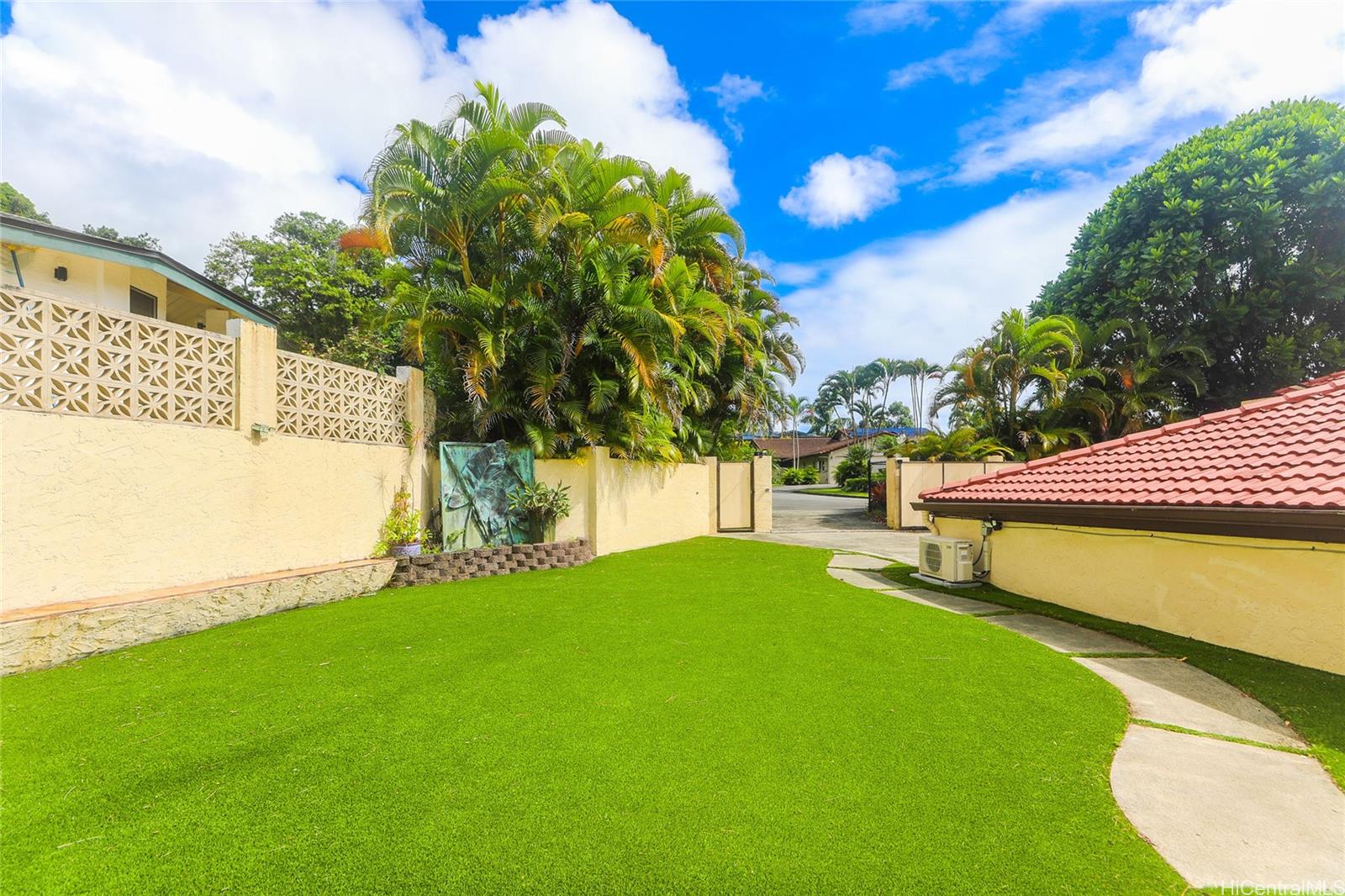 1365 Kukana Place Kailua - Rental - photo 3 of 15