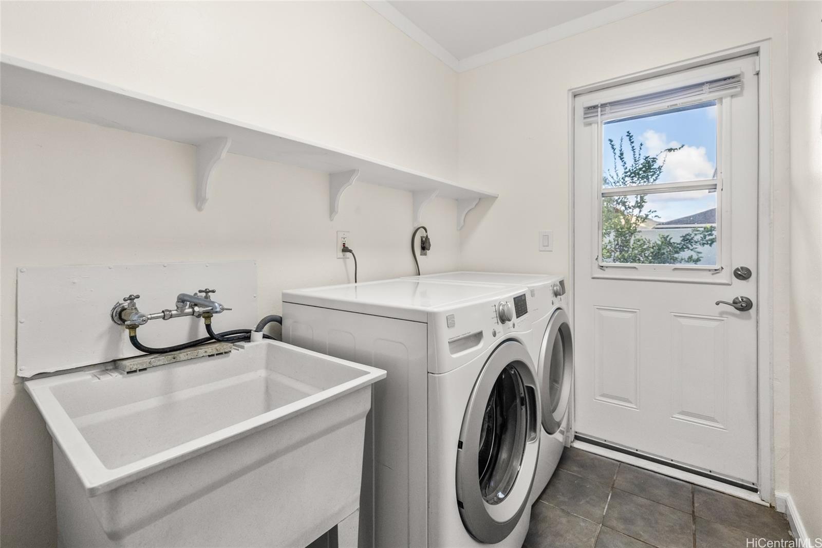 1366  Akiahala Pl Kaopa, Kailua home - photo 22 of 25