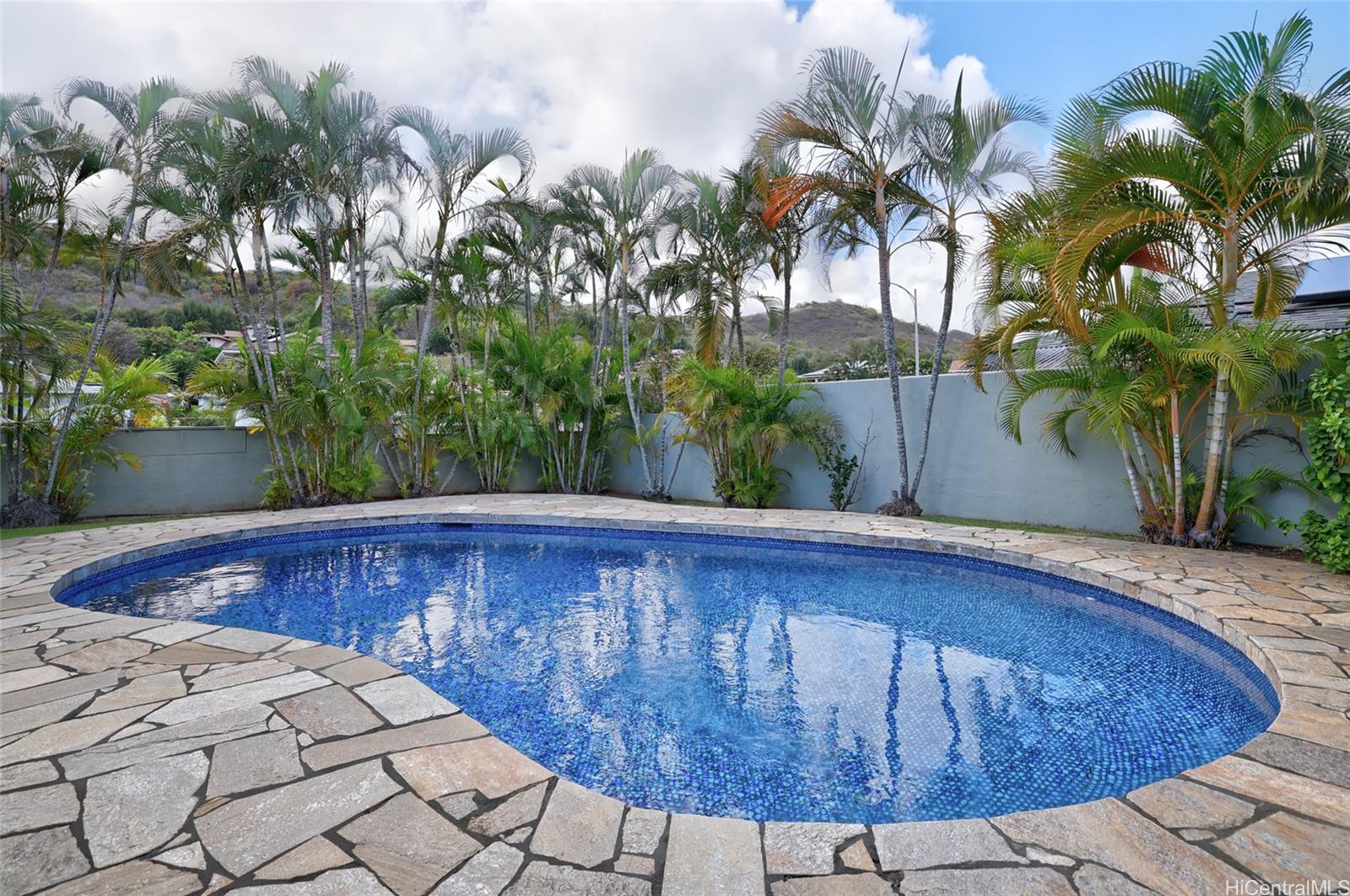 1366  Akiahala Pl Kaopa, Kailua home - photo 5 of 25