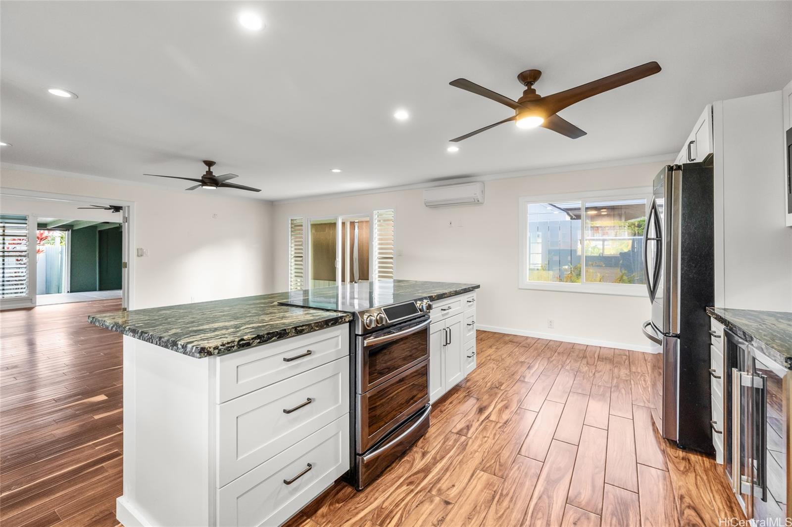 1366  Akiahala Pl Kaopa, Kailua home - photo 9 of 25