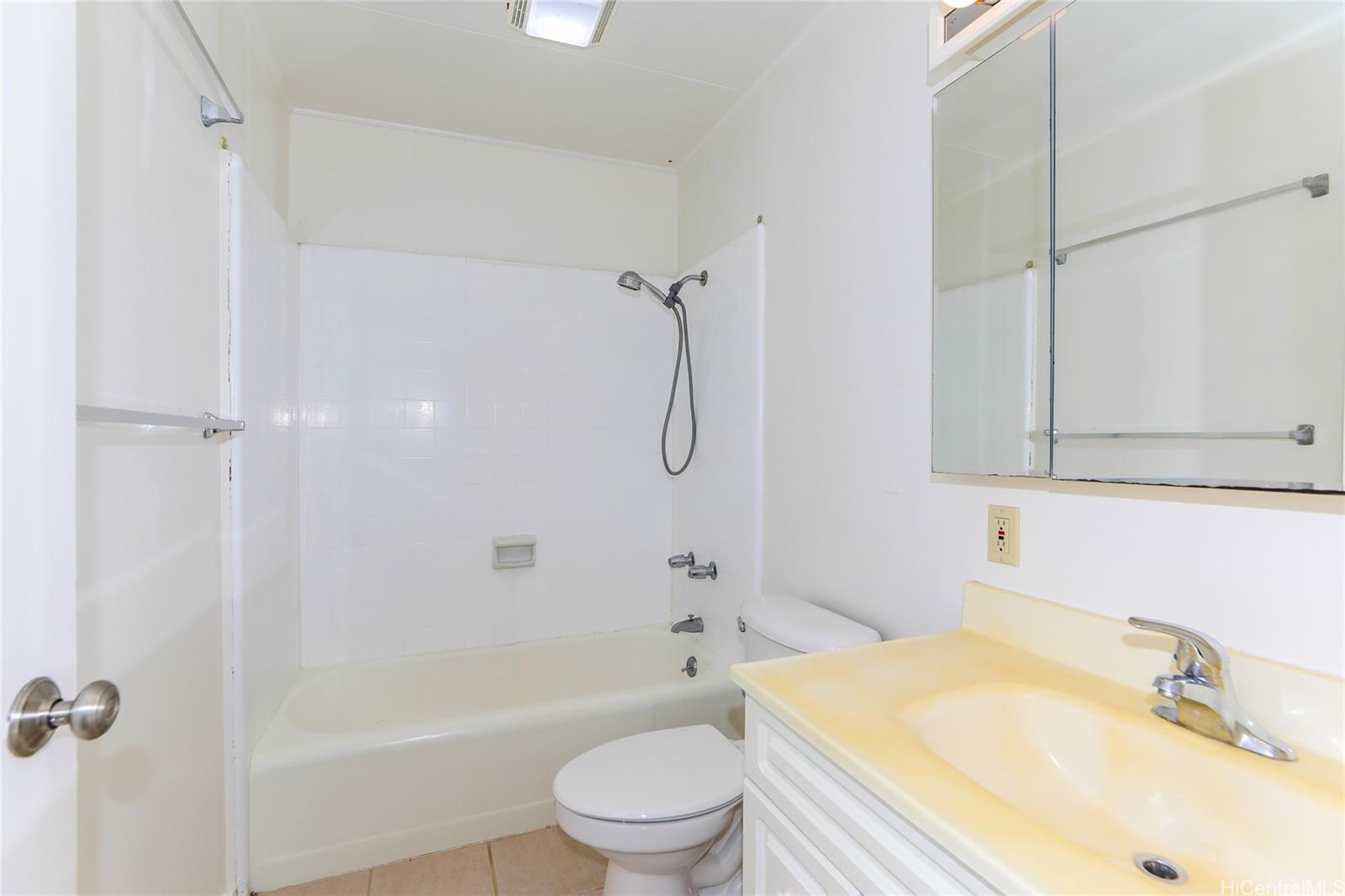 1366  Manu Aloha Street Kukanono, Kailua home - photo 14 of 25