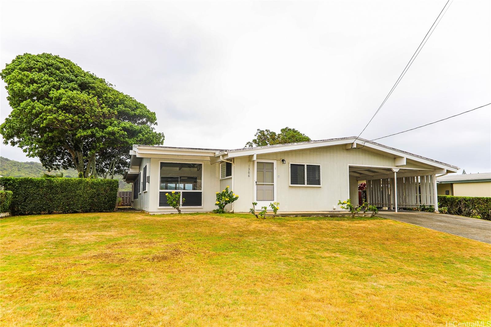 1366  Manu Aloha Street Kukanono, Kailua home - photo 21 of 25