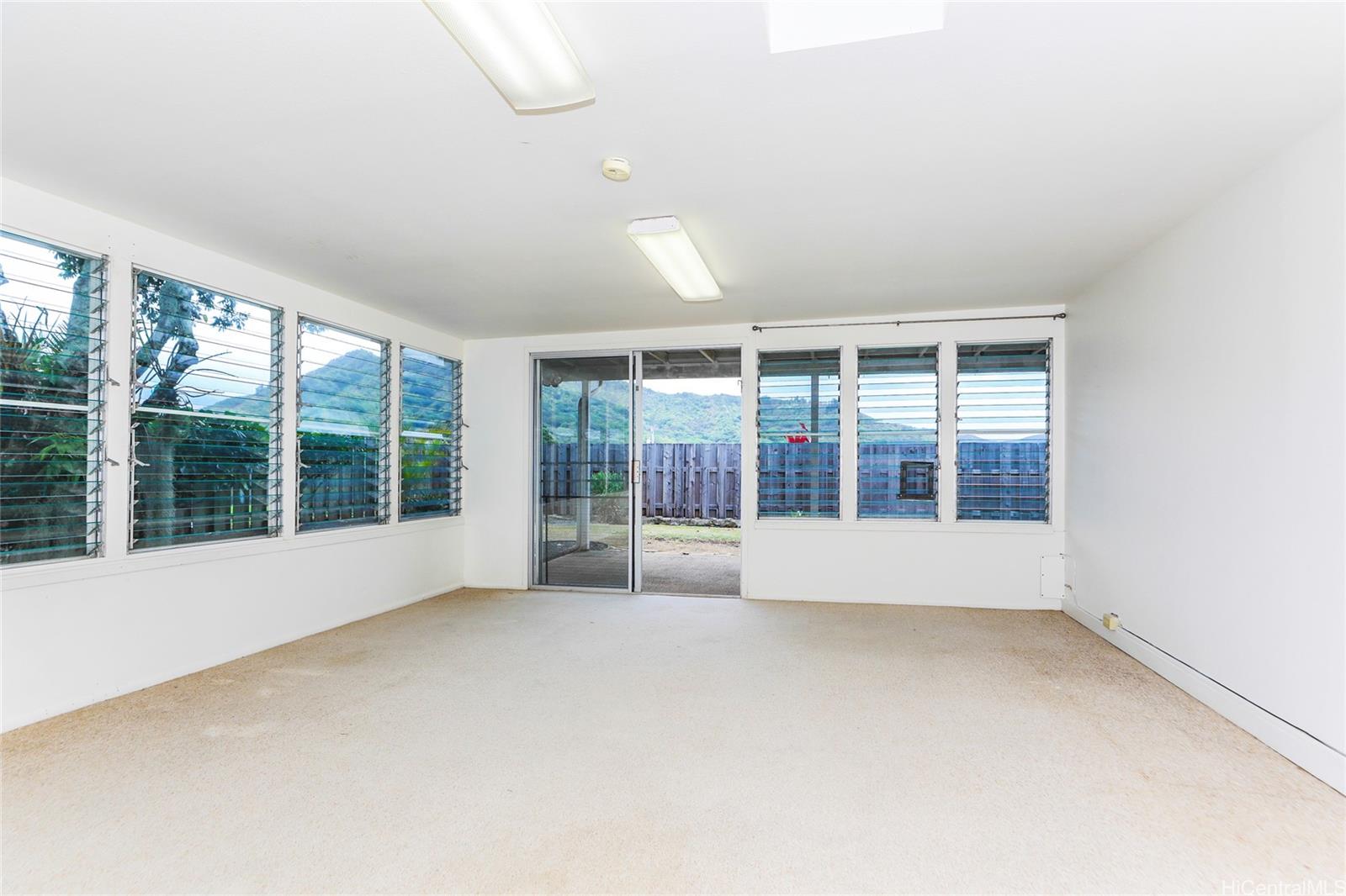 1366  Manu Aloha Street Kukanono, Kailua home - photo 4 of 25